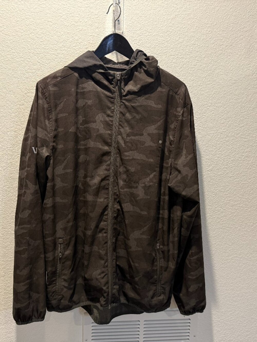 Viori Mens light weight Jacket - Large